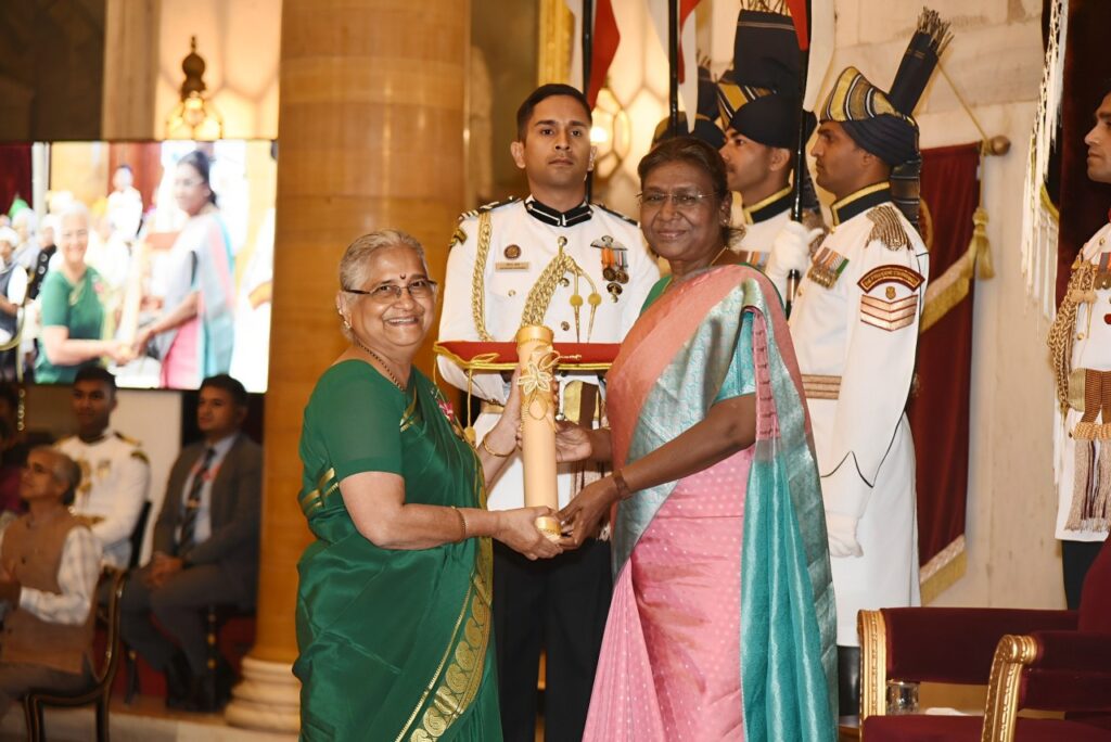 Sudha Murthy Receives Award