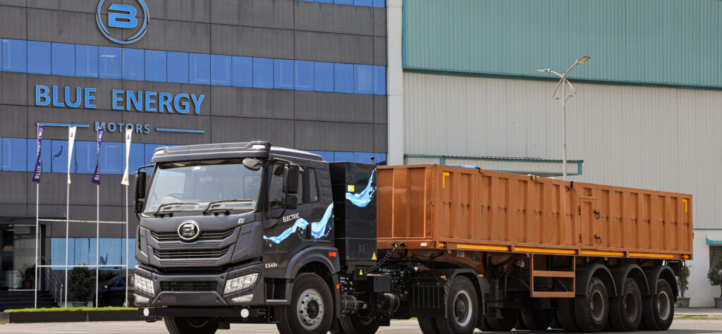 India’s Blue Energy Motors Unveils Heavy-Duty Electric Truck with Rapid Battery Swapping 2 Blue Energy Motors